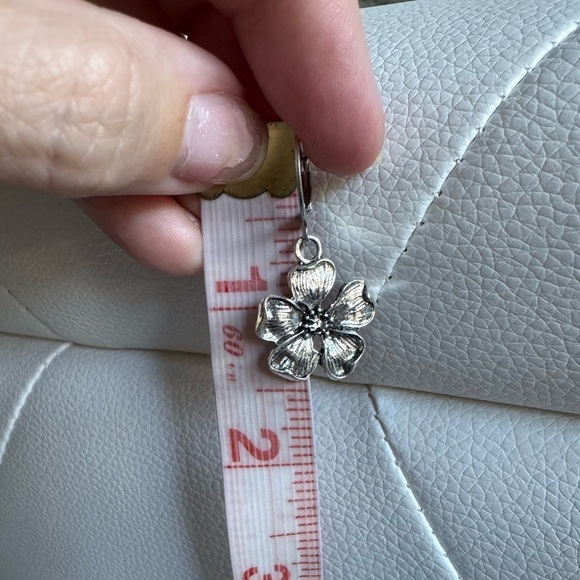Silver Bohemian Vintage Floral Flower Drop Earrings New NWT - Picture 5 of 6
